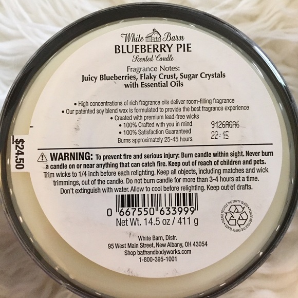 Bath & Body Works/White Barn Blueberry Pie candle - Picture 3 of 3